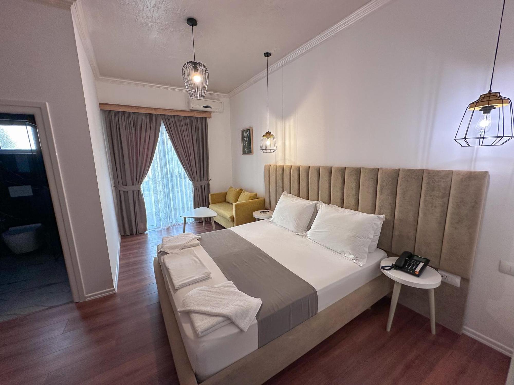 Hotel Murati Ксамил Екстериор снимка
