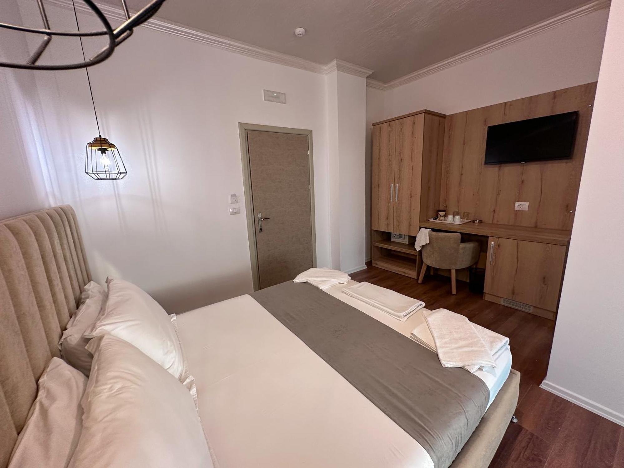Hotel Murati Ксамил Екстериор снимка