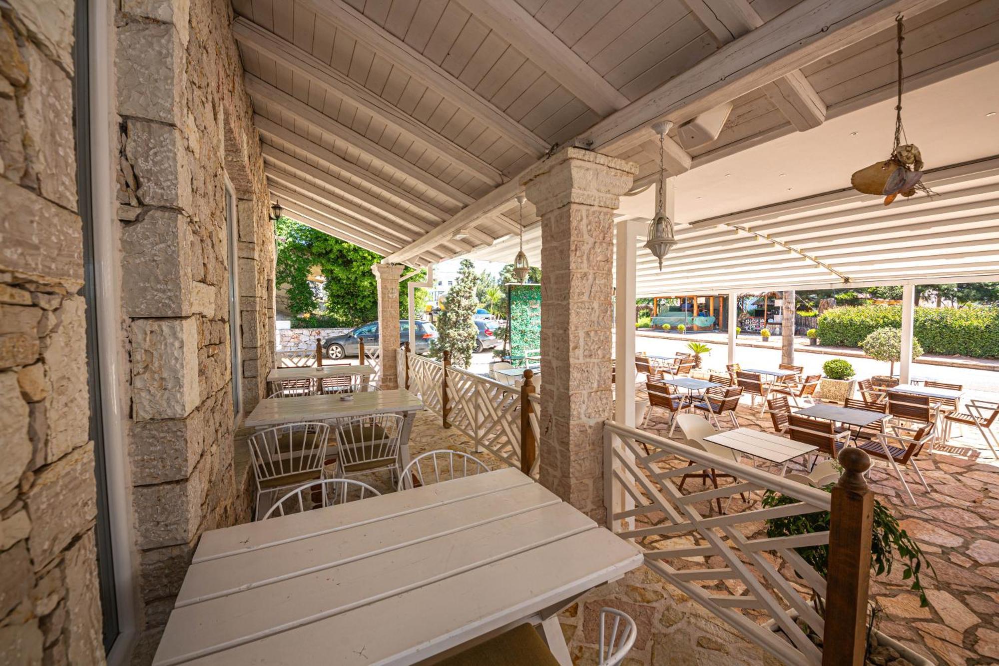 Hotel Murati Ксамил Екстериор снимка