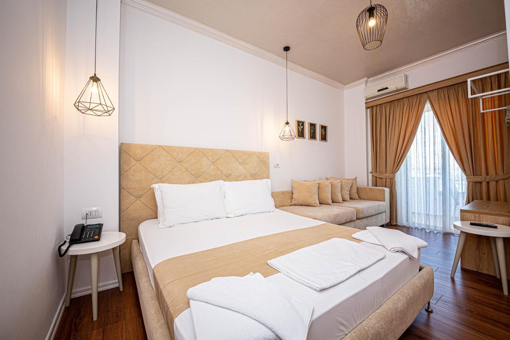 Hotel Murati Ксамил Екстериор снимка